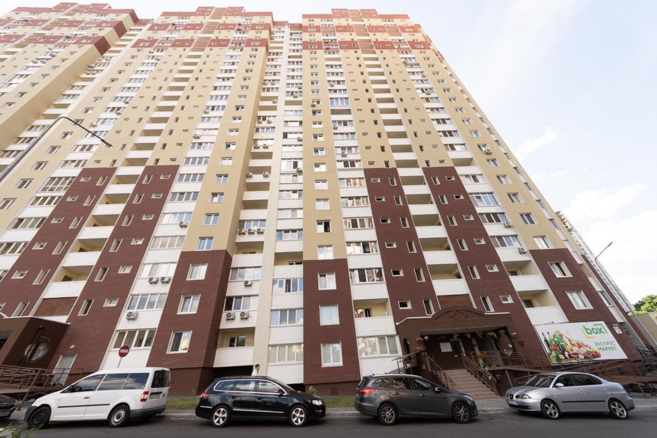 Новая Квартира Переулок Ясиноватский 11 키예프 외부 사진